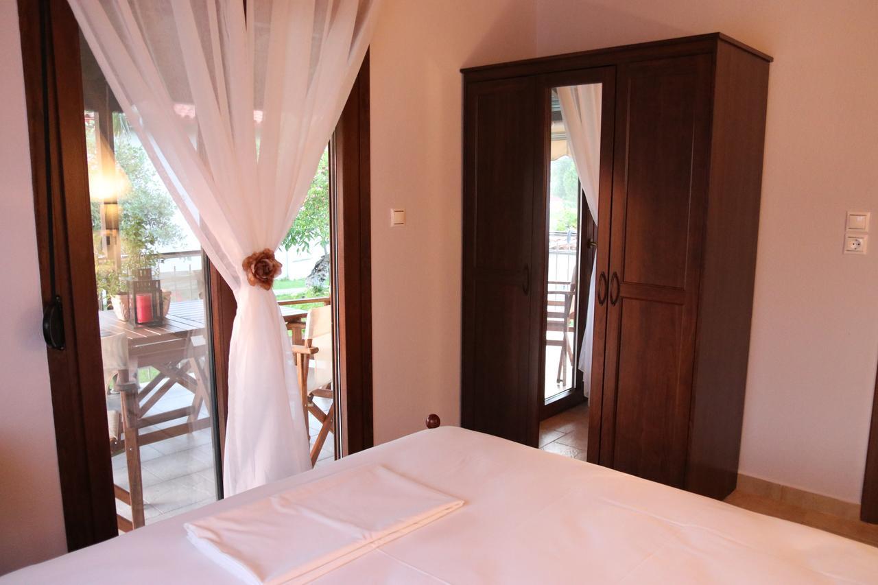 Katina'S House Apartment Vourvourou Ngoại thất bức ảnh