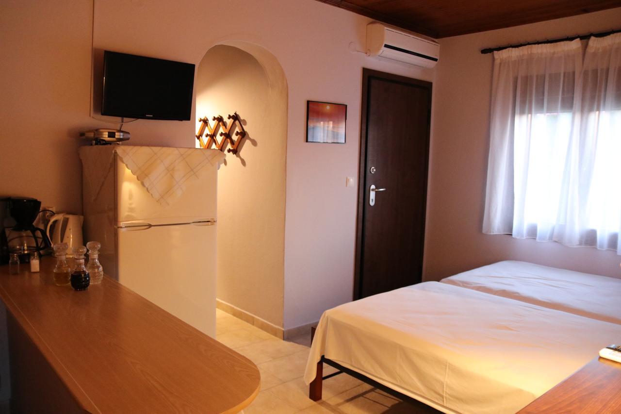 Katina'S House Apartment Vourvourou Ngoại thất bức ảnh
