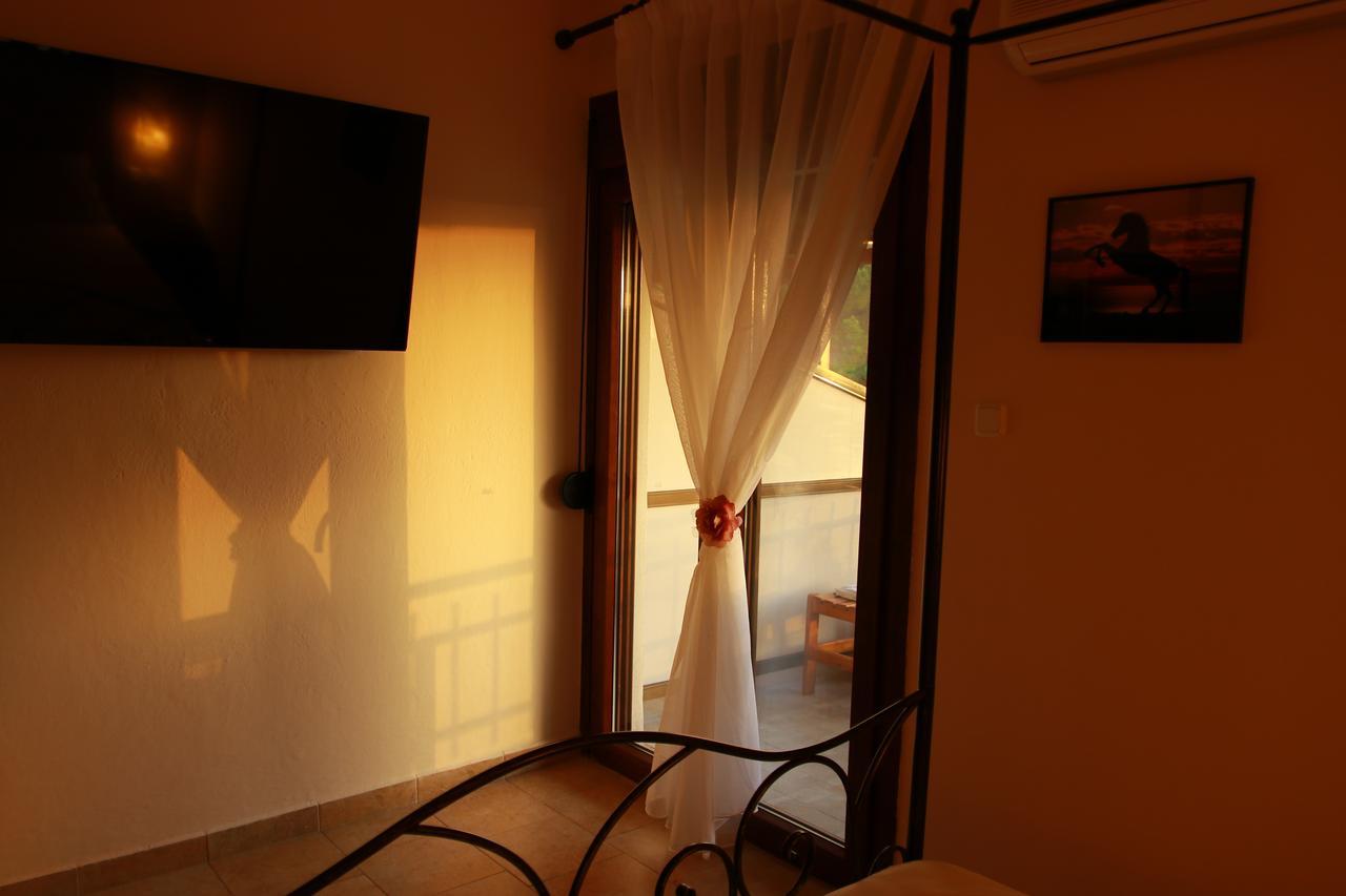 Katina'S House Apartment Vourvourou Ngoại thất bức ảnh